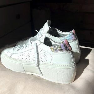 P448 Louise Sneaker, holographic, platform sneaker